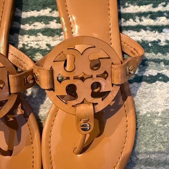 🆕 Tory Burch Miller patent leather sandal - Picture 4 of 6